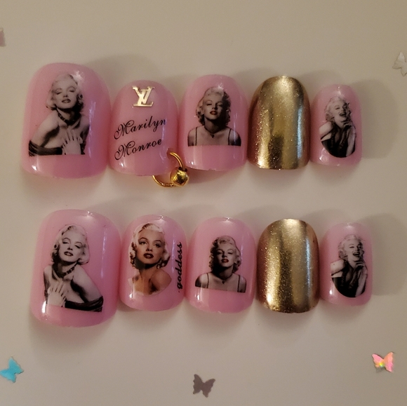 Nails 💅 - Picture 2 of 7